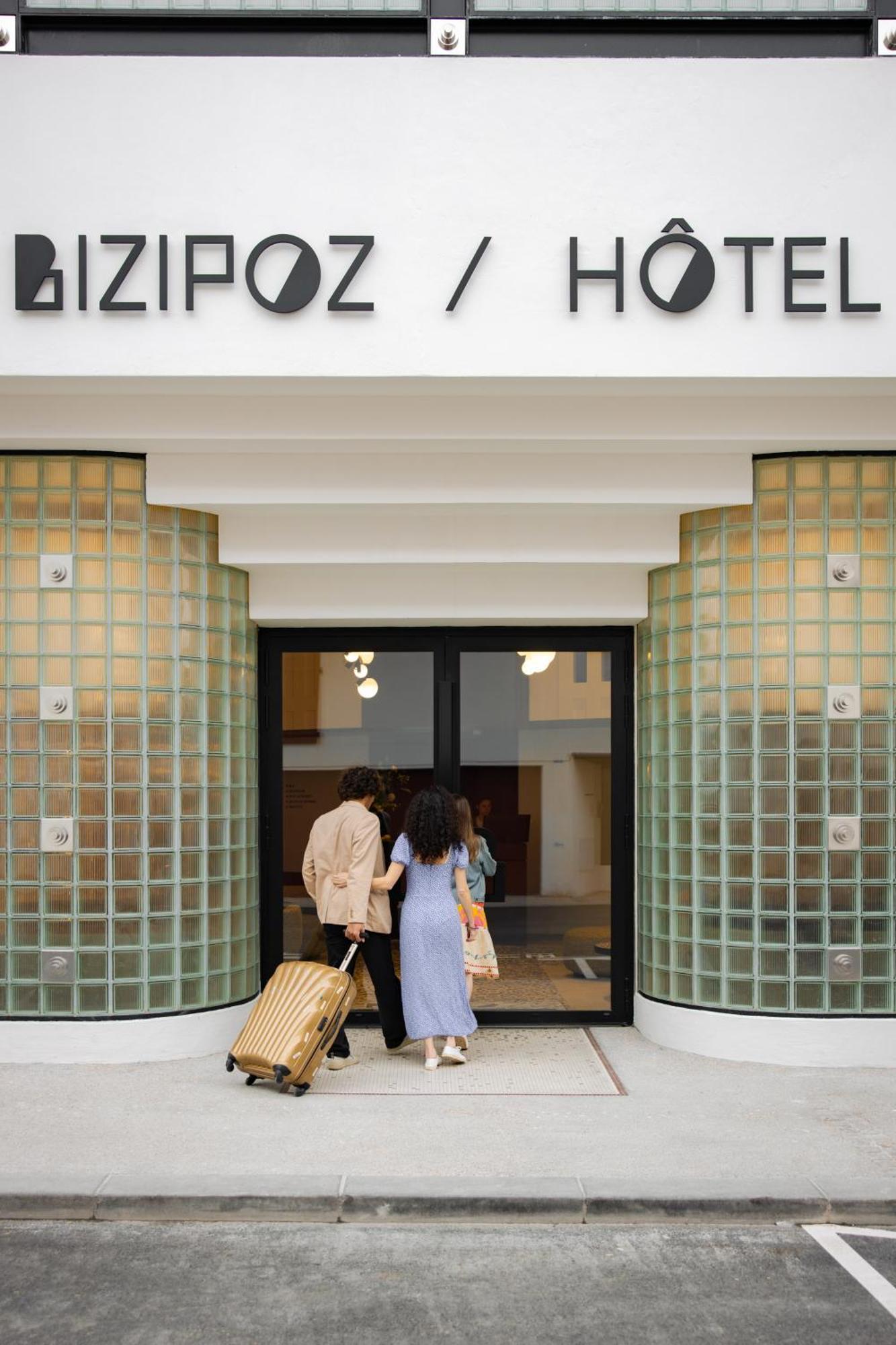 Bizipoz Hotel 圣让－德吕兹 外观 照片