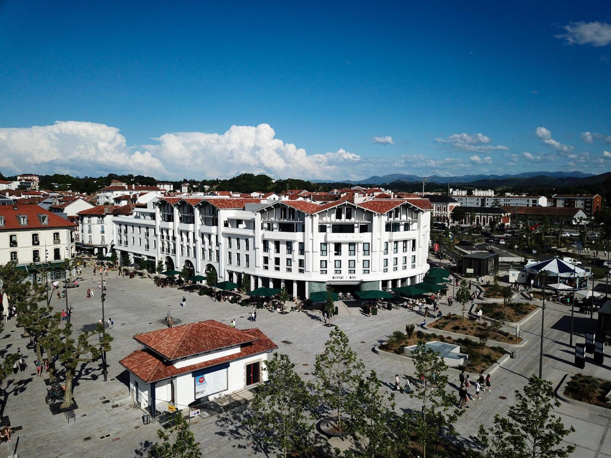 Bizipoz Hotel 圣让－德吕兹 外观 照片